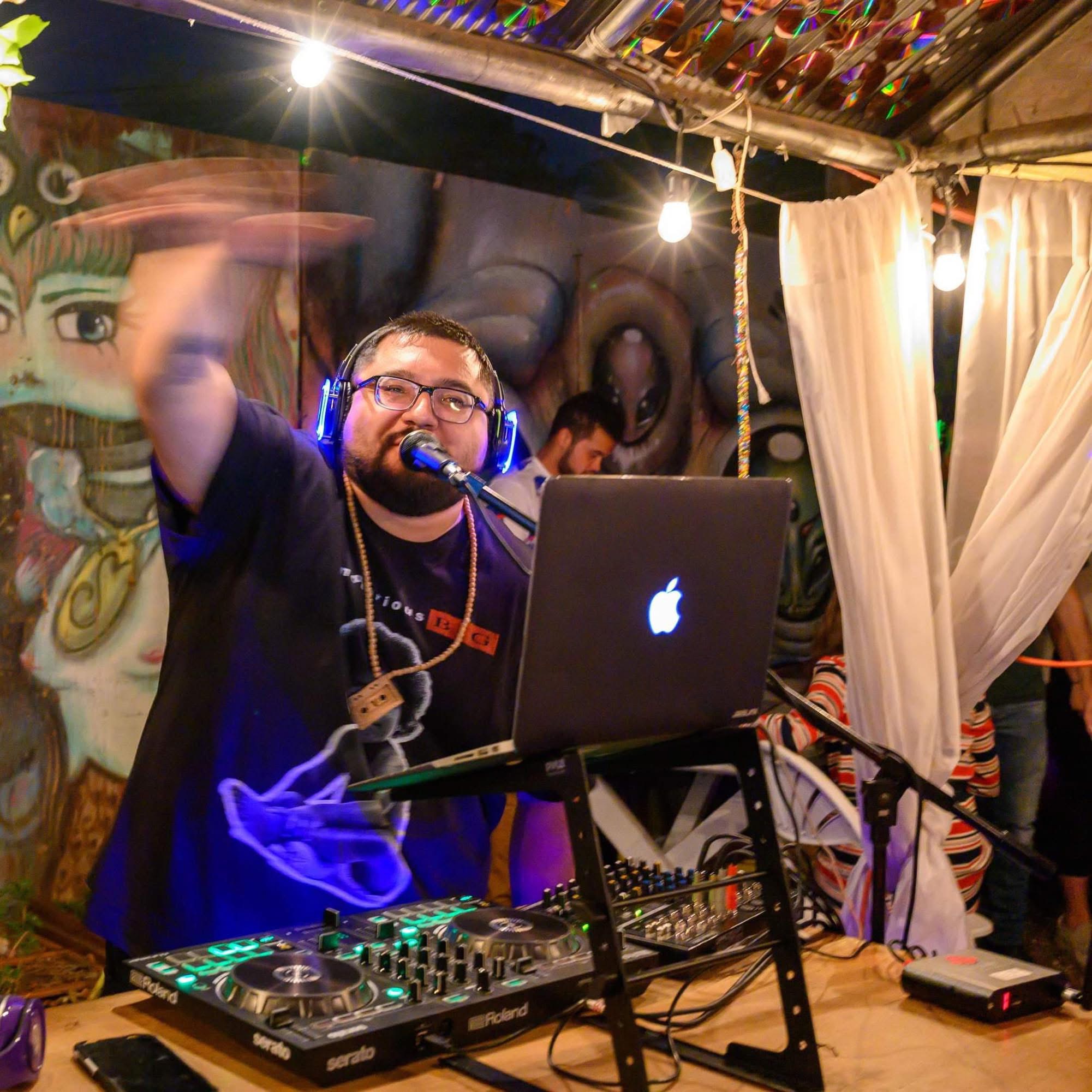 DJ Paul - Stag Entertainment DJ